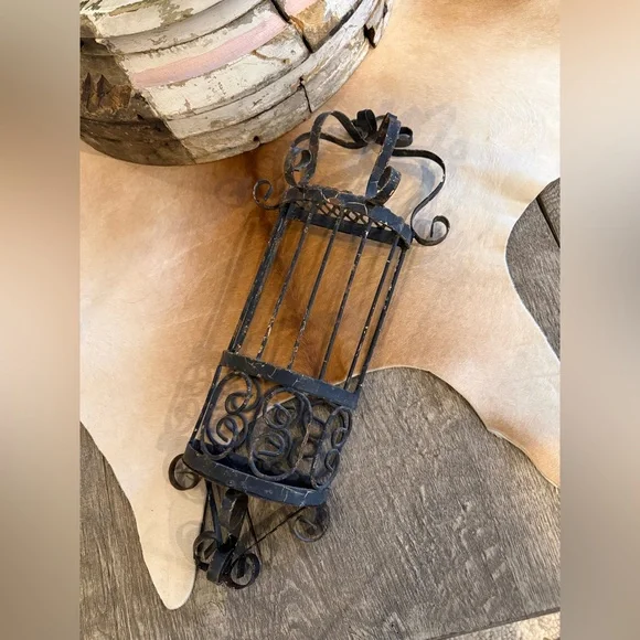 Vintage Rustic Chippy Black Metal Candle Holder - Picture 5 of 15